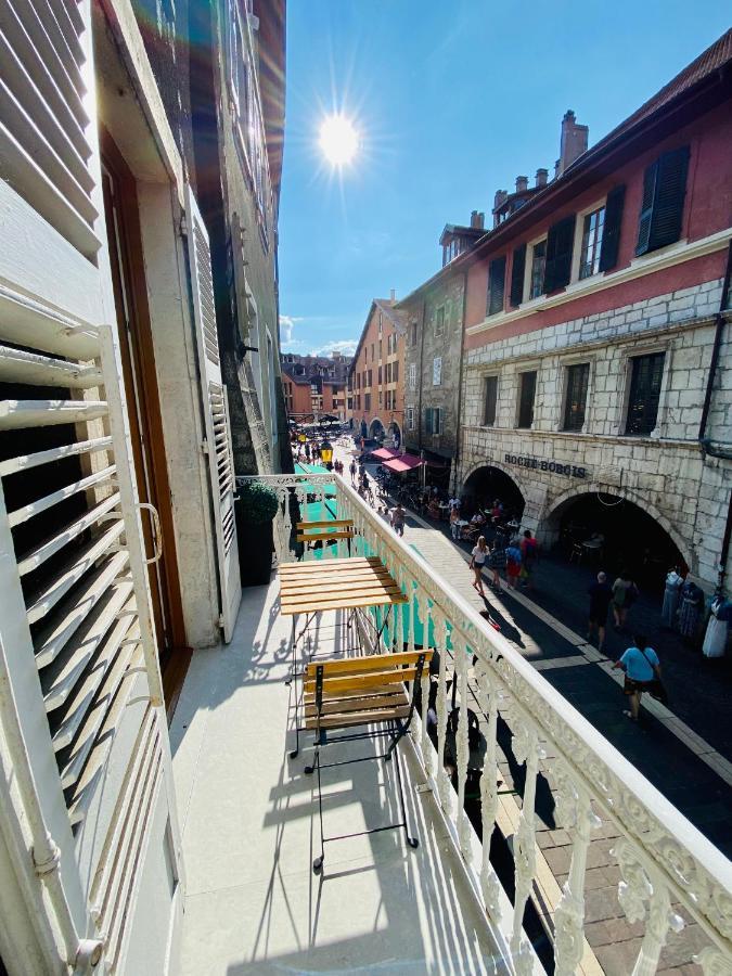 Le Balcon De La Vieille Ville Annecy Bagian luar foto